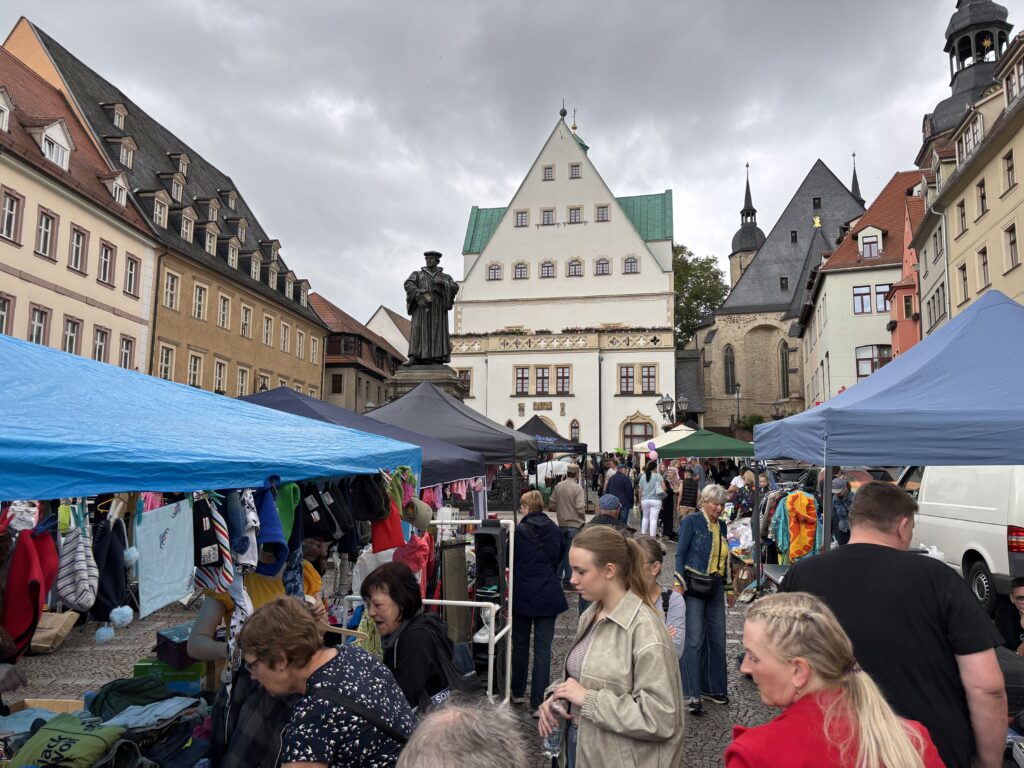 Innenstadt- Flohmarkt lädt wieder zum Stöbern ein